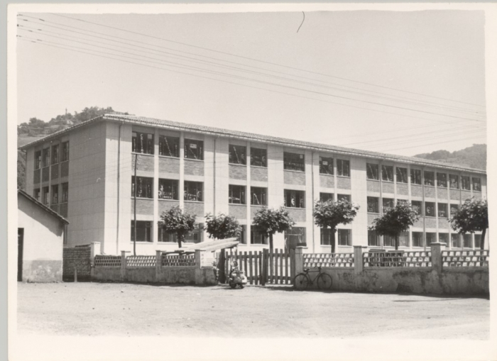 Antiguo instituto "Virgen de Covadonga", El Entrego, 1969